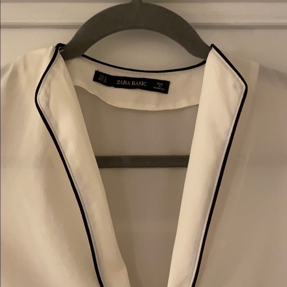 *SOLD* Zara Blouse - Picture 4 of 4